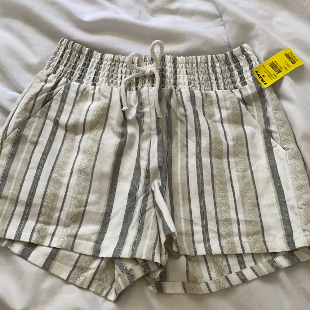 Patterned shorts